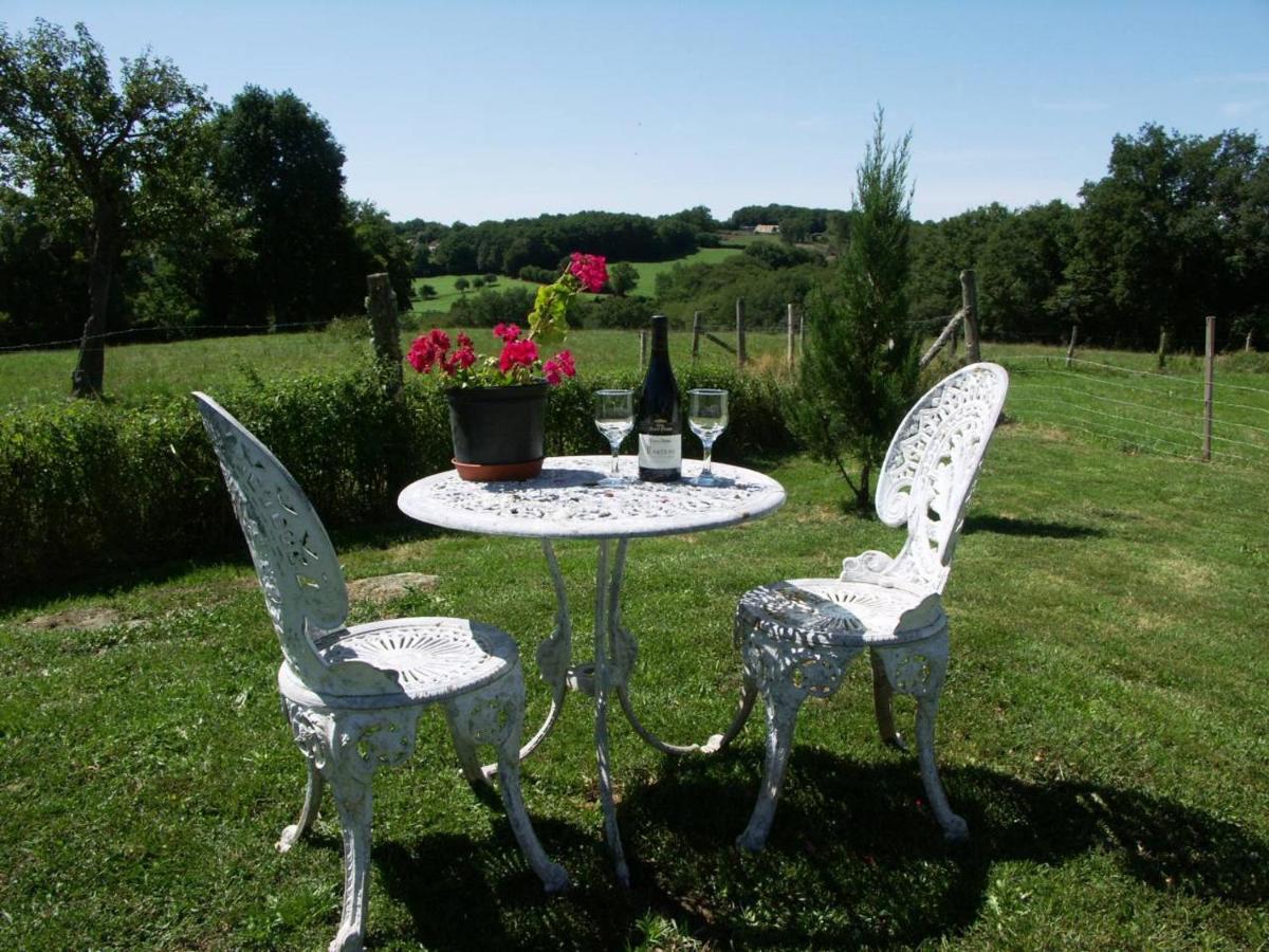 Chalet De Rose Moutier-Malcard Bagian luar foto